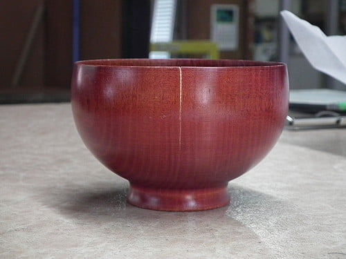 ワレの漆継ぎ～全体すり漆塗り仕上げ前