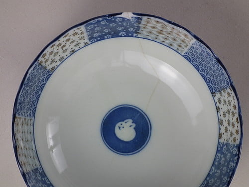 ワレ欠け部分を磨き金継ぎ前